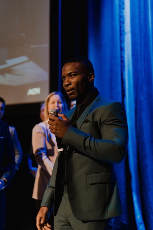 Kadi Kadima en conférence